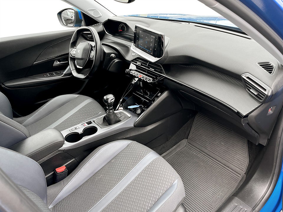 Bild på Peugeot 2008 Selection 1.2 PT 100hk B-KAMERA CARPLAY