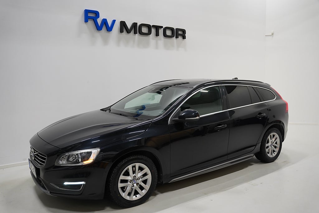 Volvo V60 D4 Momentum 181hk D-värmare Dragkrok Navi Rattvärme BT 