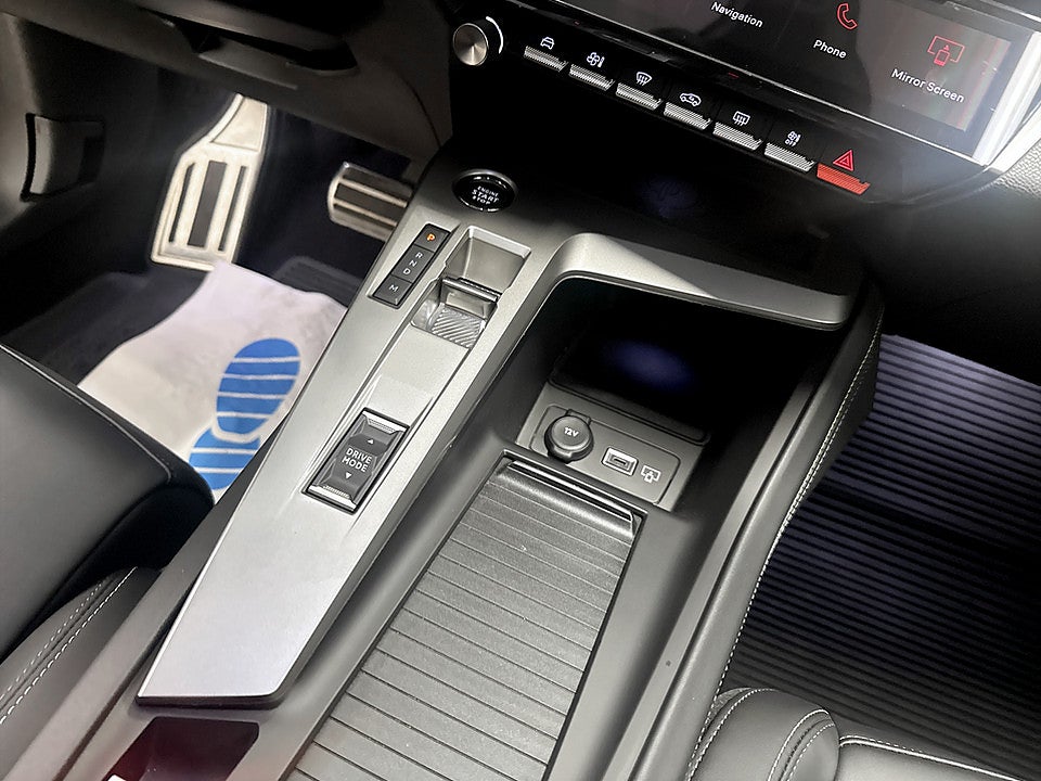 Bild på Peugeot 408 GT 1.2 PT 130hk Aut B-KAMERA CARPLAY