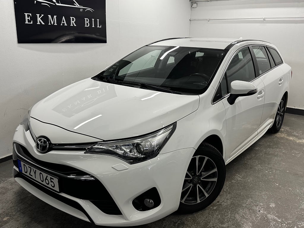Toyota Avensis Kombi 1.6 D-4D Active|1-ägare|B-kam|M-värm|Drag|