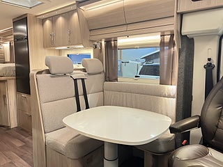 Husbil-halvintegrerad Kabe CLASSIC 740 LGB 11 av 24