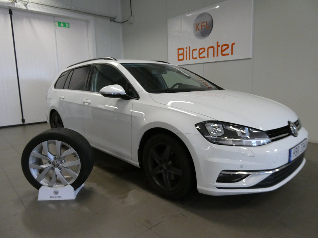 Volkswagen Golf 1.5 TSI *KFL 10år 2,99%* Aut-Värmare-Carplay SoV