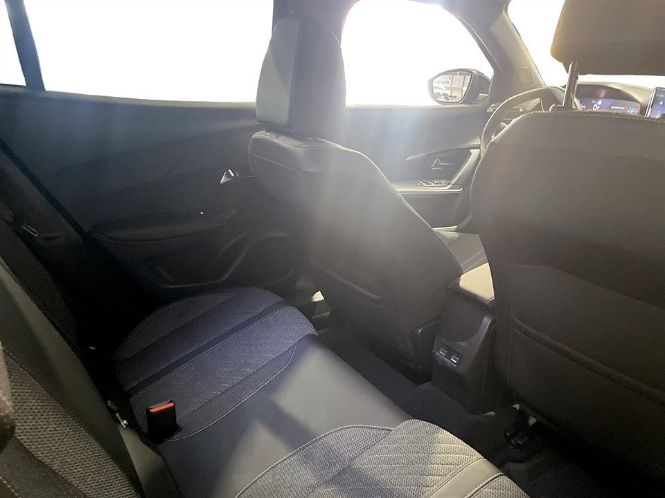 Bild på Peugeot 2008  1.2 PT 130hk Aut B-KAMERA CARPLAY