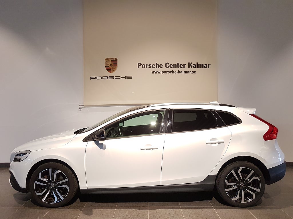 Volvo V40 Cross Country T3 Geartronic Momentum Euro 6