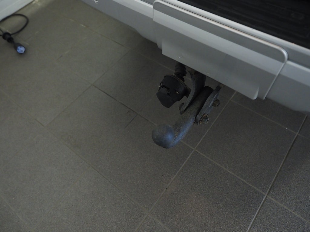 Toyota Land Cruiser 2.8 D-4D 4WD 177hk Premium Drag Skinn D-Värm 360° N 2020