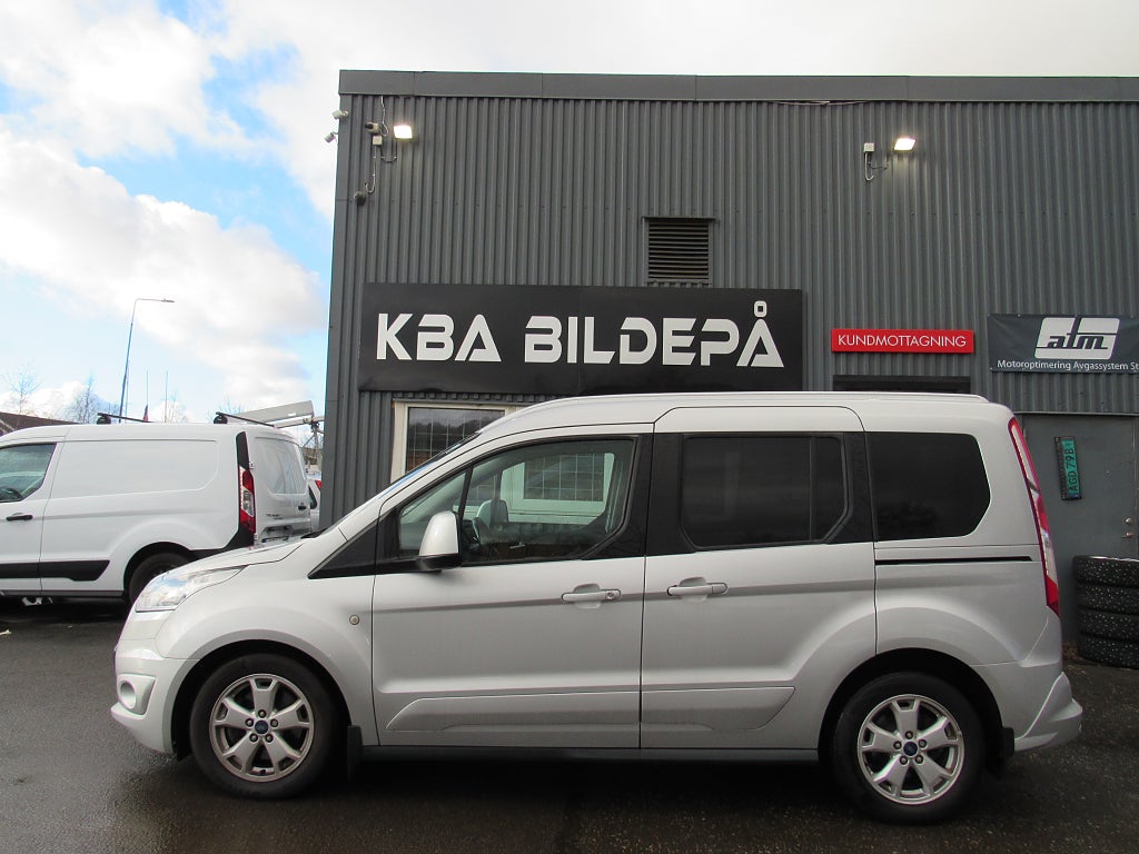 Ford Tourneo Connect 1.5 TDCi 120hk Drag Panorama 0% Ränta