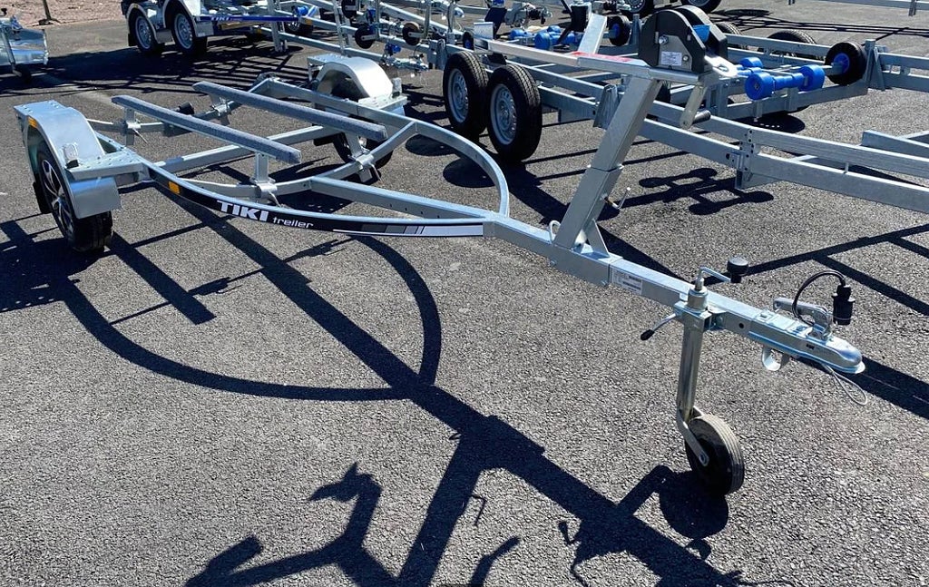 Tikitreiler Black edition 80 km/h Obromsad (vattenskoter) skotervagn 