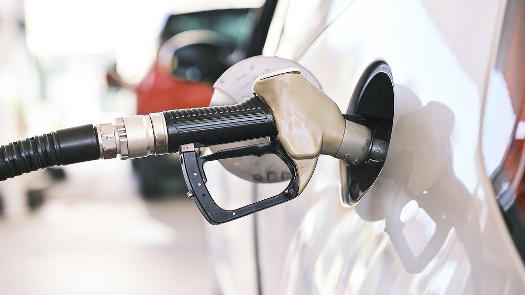 Energimyndigheten avråder från att minska utblandningen av biobränsle i bensin och diesel. Foto: Pixabay