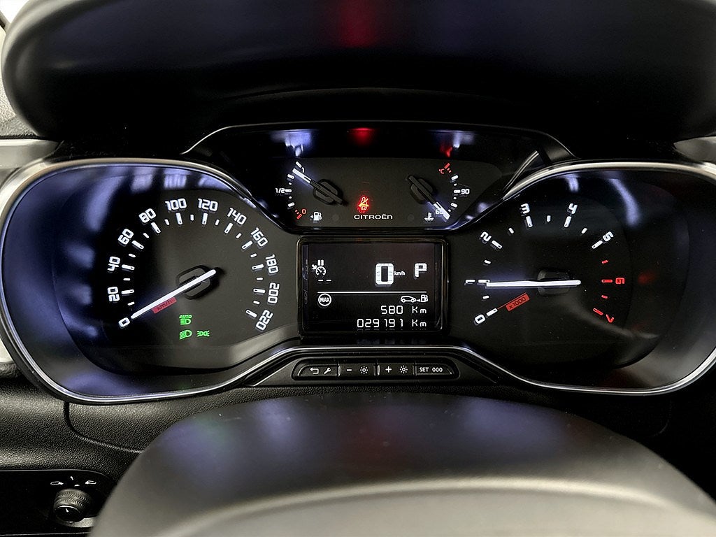 Bild på Citroën C3 Shine 1.2 110hk Aut - CARPLAY, P-SENSORER BAK