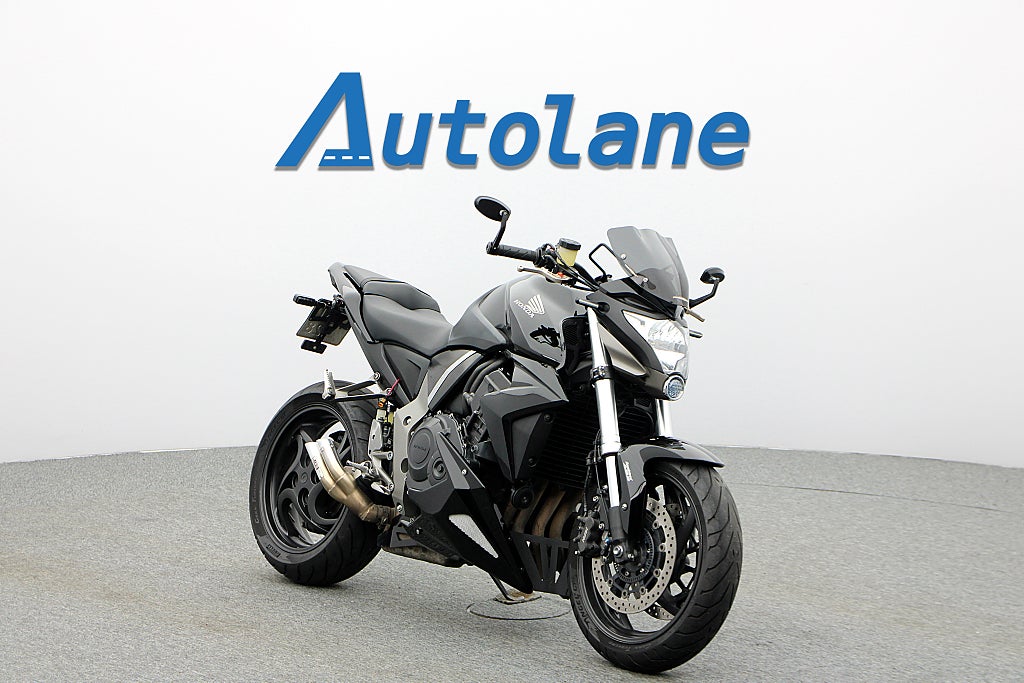 Honda CB1000R *IXIL, Rizoma, Nyservad 