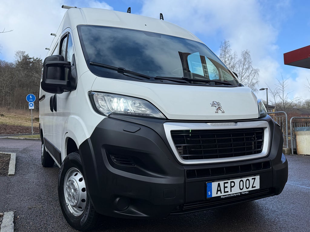 Peugeot Boxer Van 335 2.2 BlueHDi 140HK Drag Värm Leasbar/Moms 