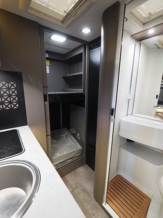 Husbil-halvintegrerad CHALLENGER X250 10 av 21