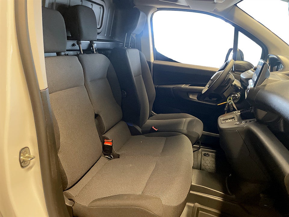 Bild på Peugeot Partner BlueHDi 100hk L2
