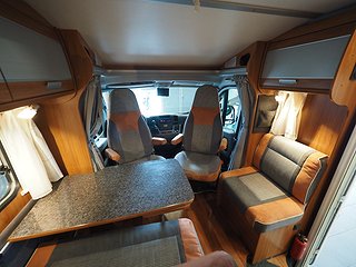 Husbil-halvintegrerad Dethleffs White Edition 18 av 20