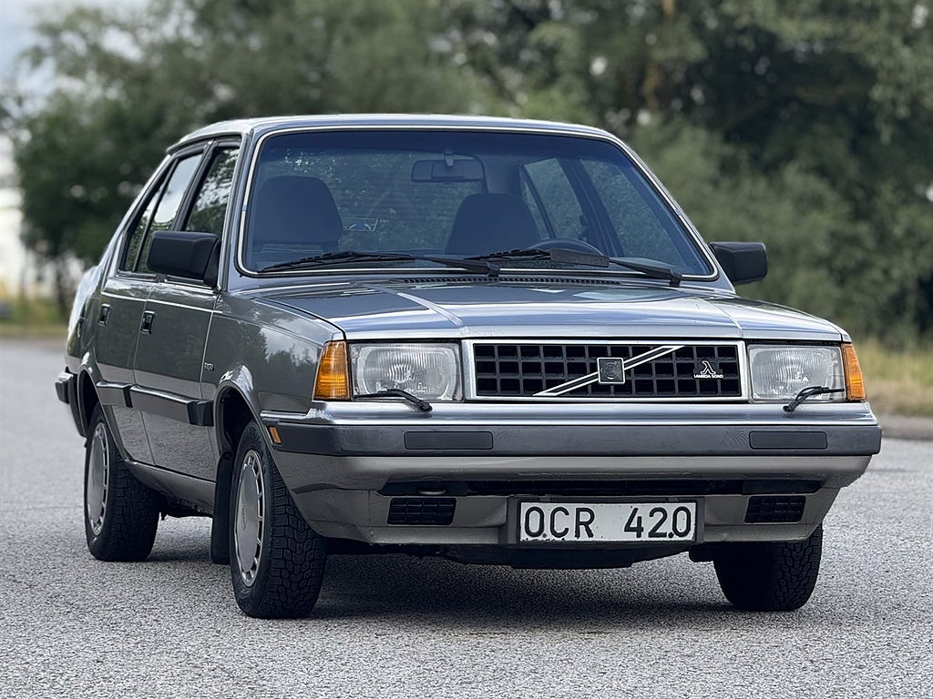 Volvo 360 360 Sedan 2.0 Manuell, 111hk, Låga mil