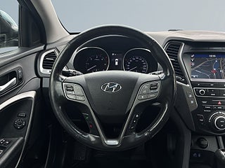 Hyundai Santa Fe 2.2 CRDi 4WD Drag/360/Adap Fart/Navi/Rattvärm/SoV-Däck – bild 9