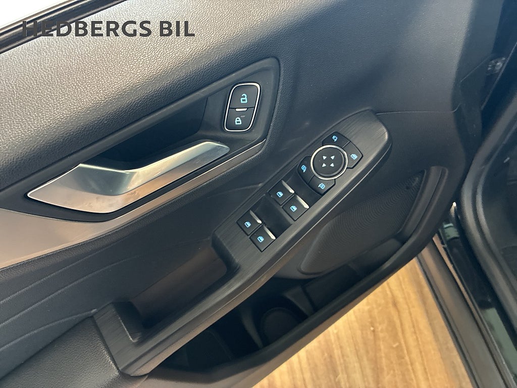 Ford Kuga Plug-In Hybrid 2,5 Titanium Automat thumbnail