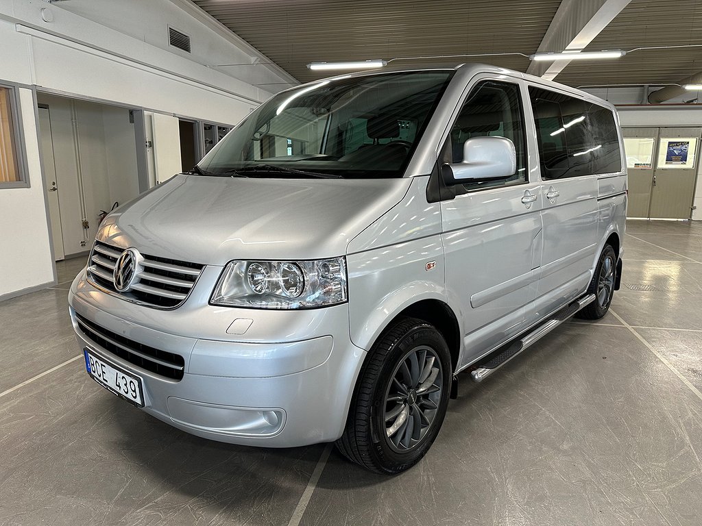 Volkswagen Multivan 2.5 TDI Comfortline Nyservad 7-Sits Drag