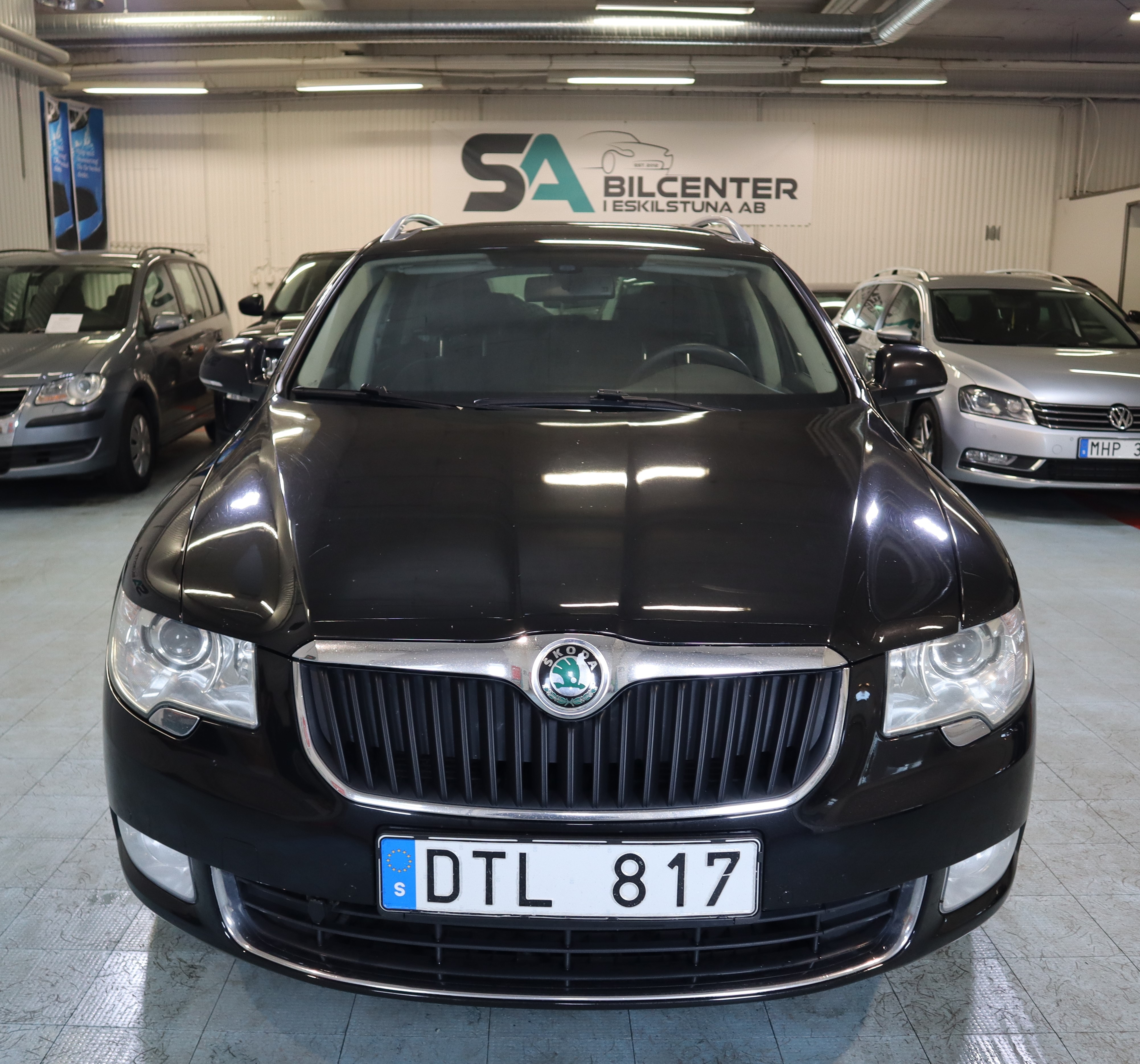 Skoda Superb 2012, bild 2/53