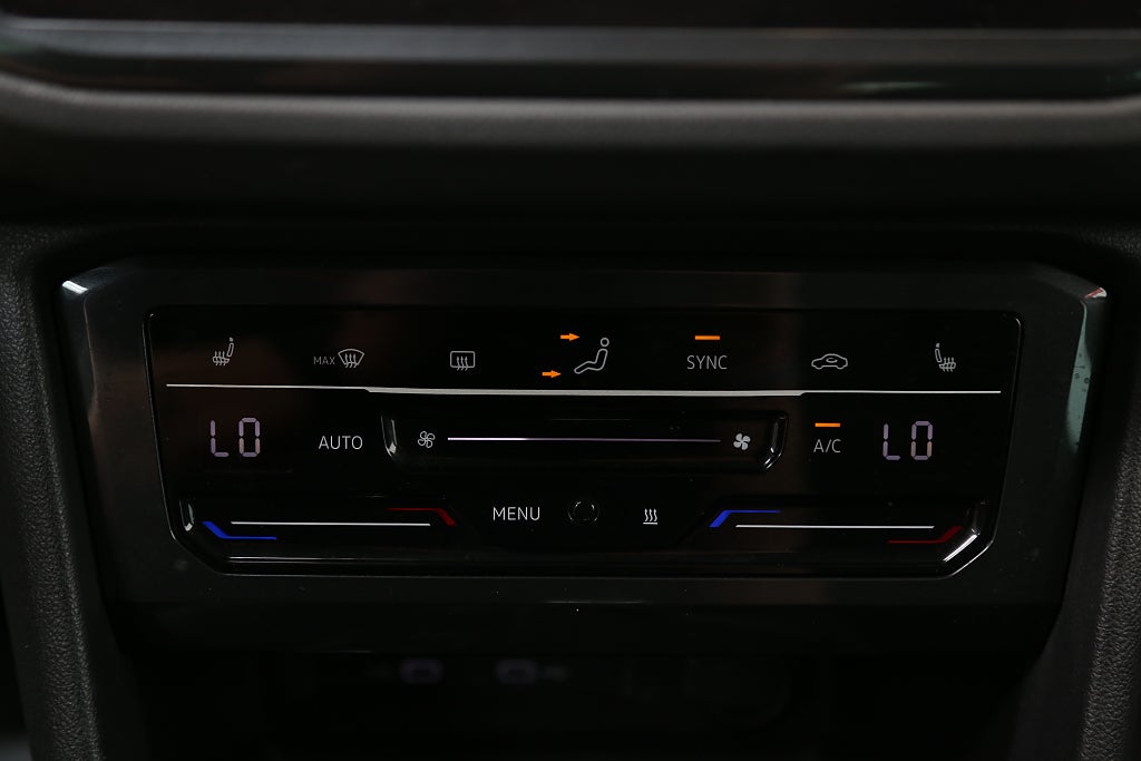 Volkswagen Tiguan 2,0 TDI 200hk 4Motion Elegance DSG Värmare Drag Leasbar