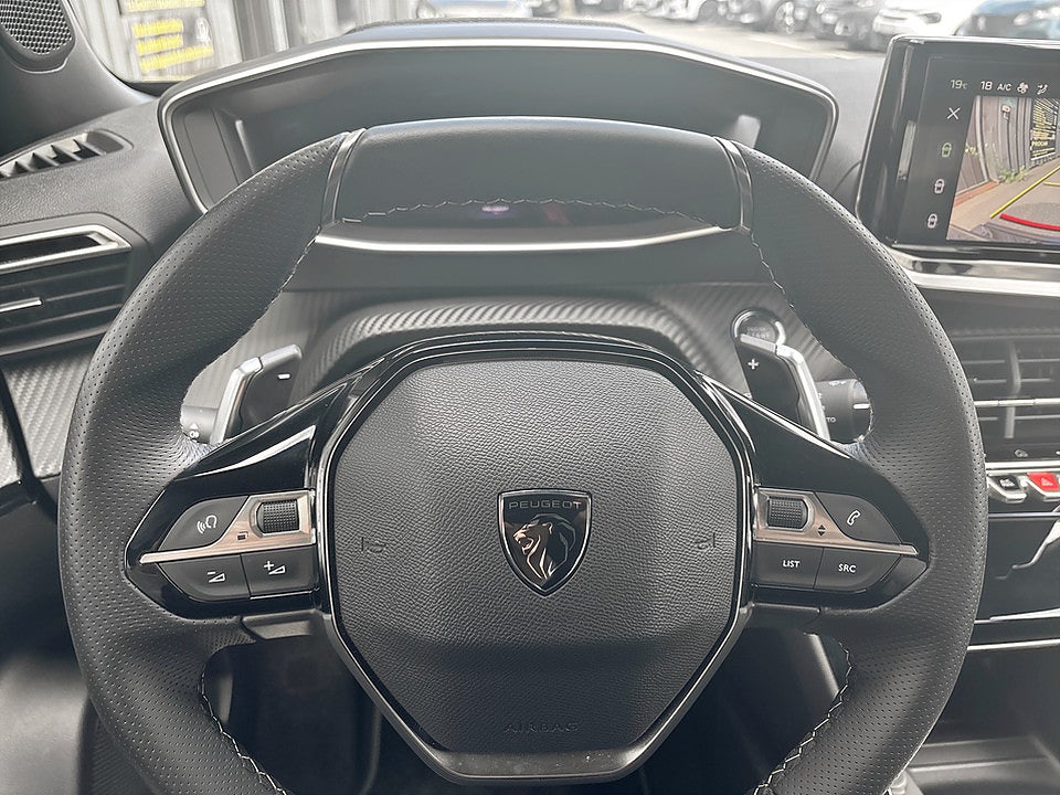 Bild på Peugeot 2008 GT 1.2 PT 130hk Aut B-KAMERA CARPLAY