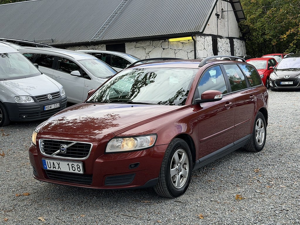 Volvo V50 1.8F, Kinetic, Drag, Motorvärmare, 2 brukare, 125hk