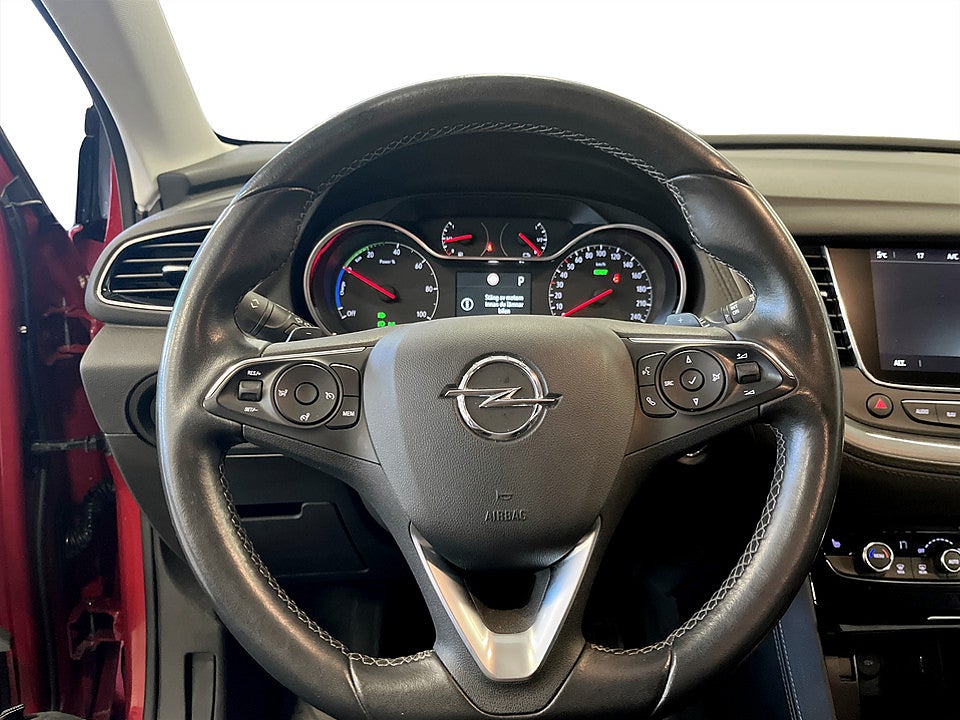Bild på Opel Grandland Designline PHEV 300hk Aut AWD KAMPANJRÄNTA 3,99%