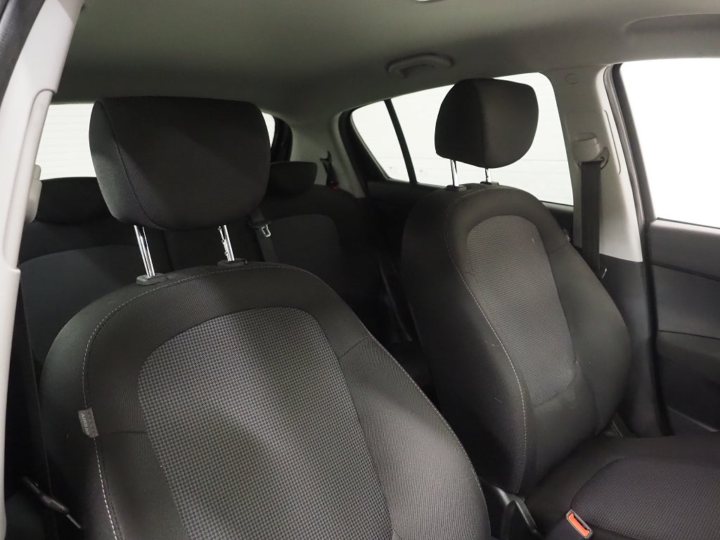 Hyundai i20 1.2 84hk Select Go! Edition Dragkrok Motorvärmare 2015