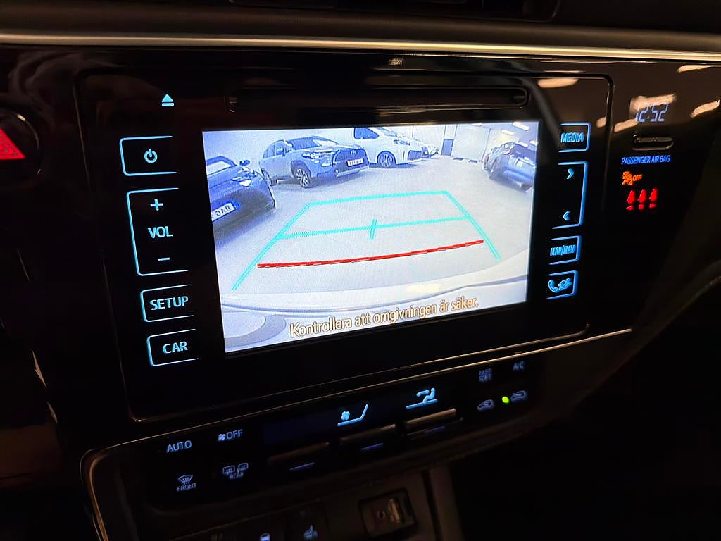 Toyota Auris 2016 - miniatyr 12