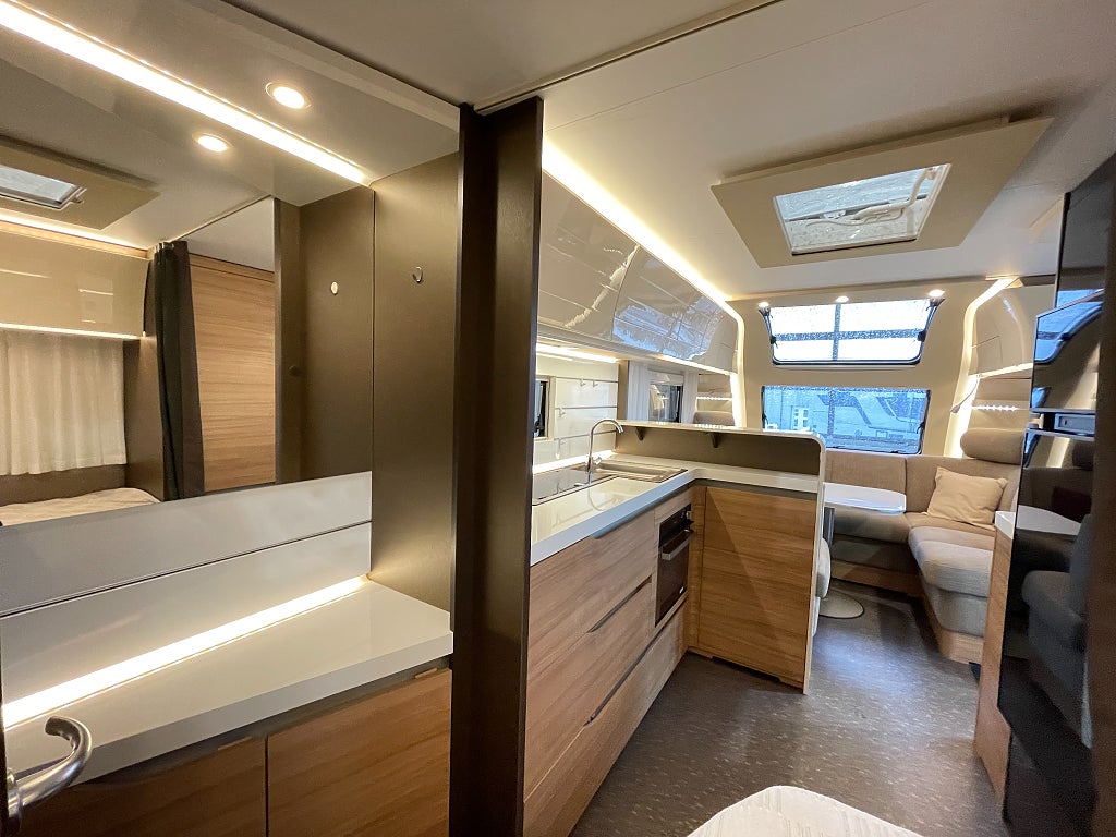 Adria Alpina 573 UP / ALDE / Ugn / Panorama / 1779kr/mån / Cityvatten  - Adria