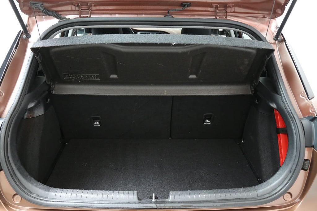 Hyundai i20 1,4 101hk Premium Automat P-sensor 2016