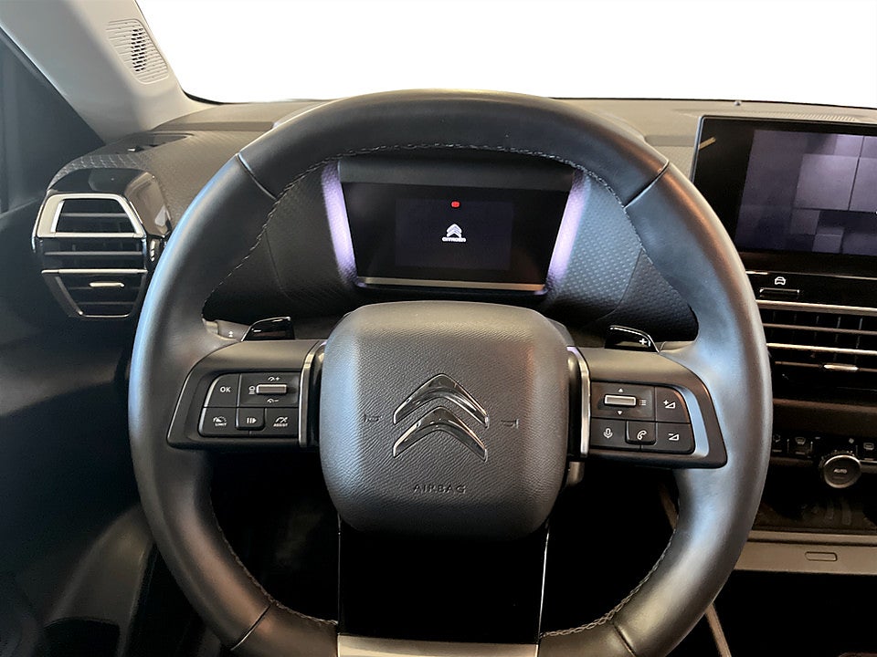 Bild på Citroën C4-X Shine 1.2 PT 130hk Aut B-KAMERA RATTVÄRME