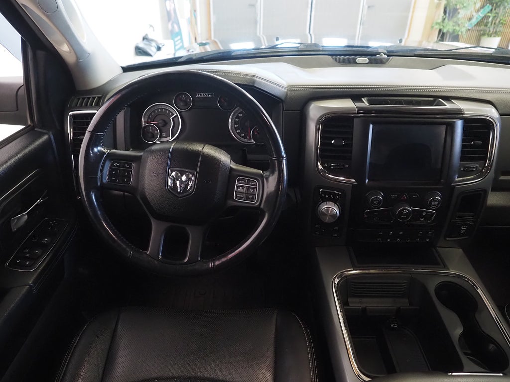 RAM 1500 Sport 5.7 V8 395hk HEMI 4x4 TorqueFlite |Taklucka|Drag| 2018