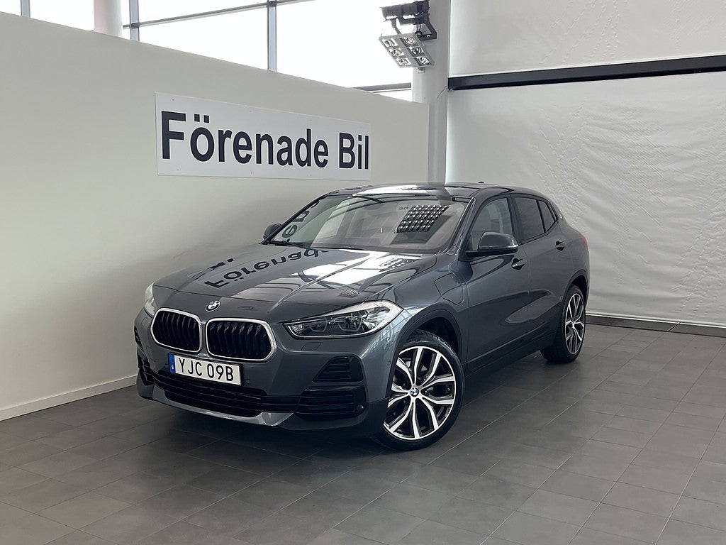BMW X2 xDrive25e 4,95 ränta HiFi Head-Up Rattvärme Panorama 
