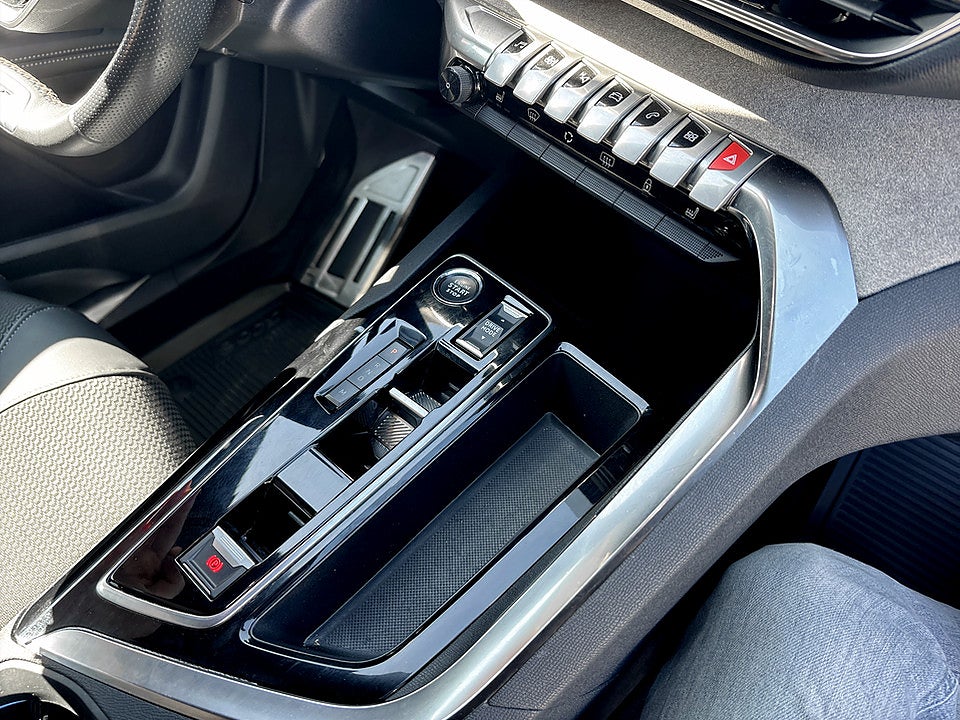 Bild på Peugeot 3008 GT Black Pack 1.2 PT 130hk Aut B-KAMERA CARPLAY