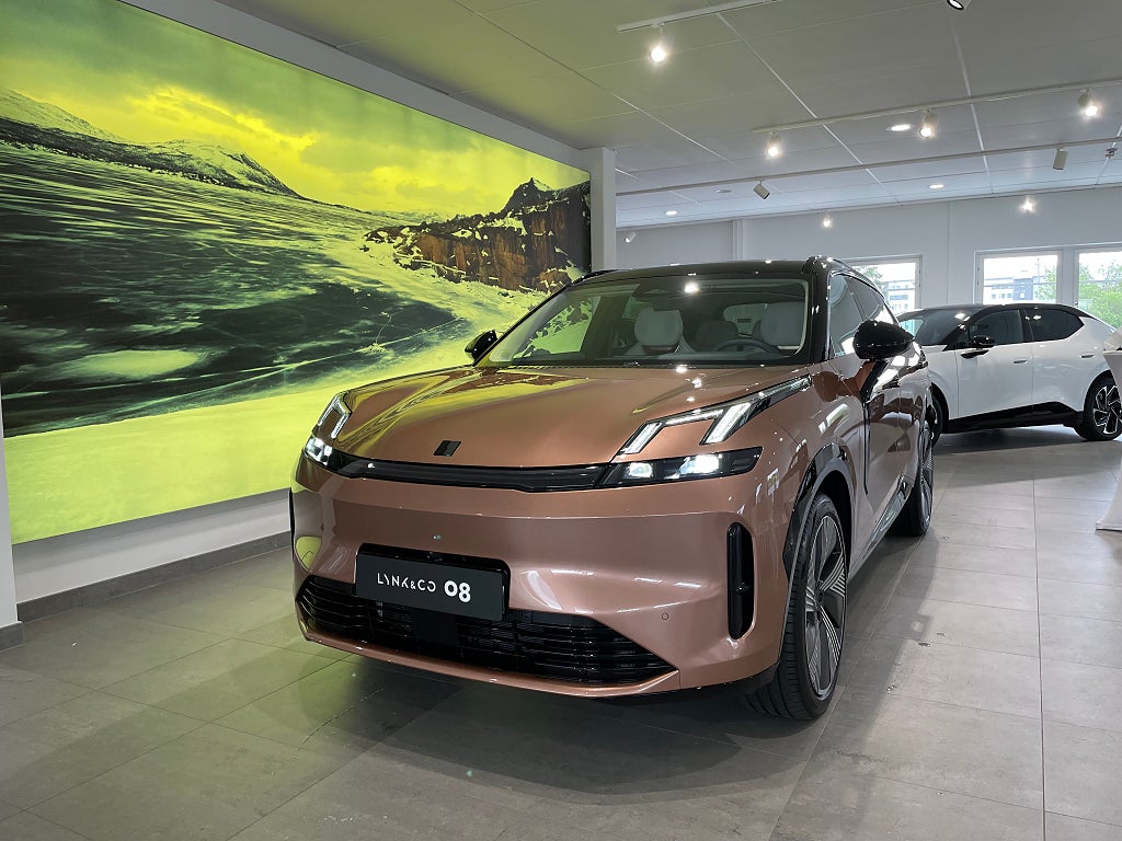 Lynk & Co 08 Core I Privatleasing Från 5995 kr/mån 
