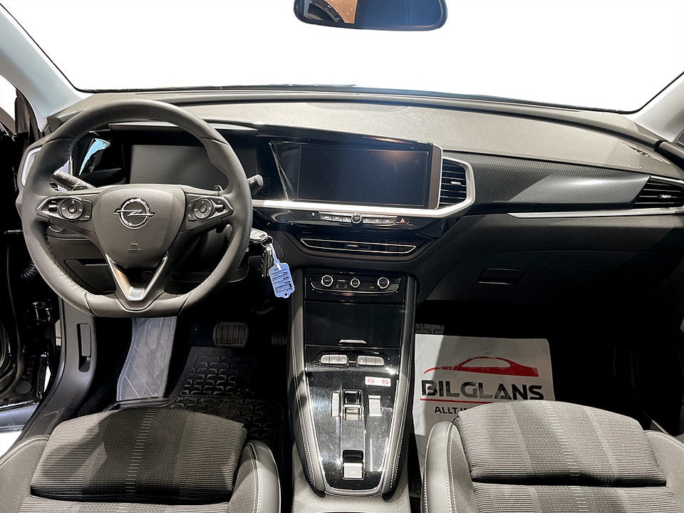 Bild på Opel Grandland GS 1.2 PT 130hk Aut B-KAMERA CARPLAY