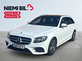 Mercedes-Benz E 220 T d 4×4 AMG Line Drag Dvärme Panorama 360° Navi S&V – bild 1
