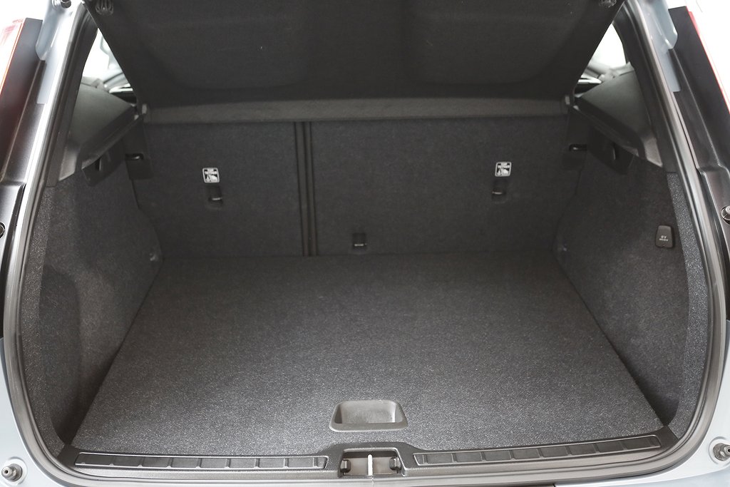 Volvo XC40 T2 129hk FWD Momentum Core Aut Leasbar VOC 2022