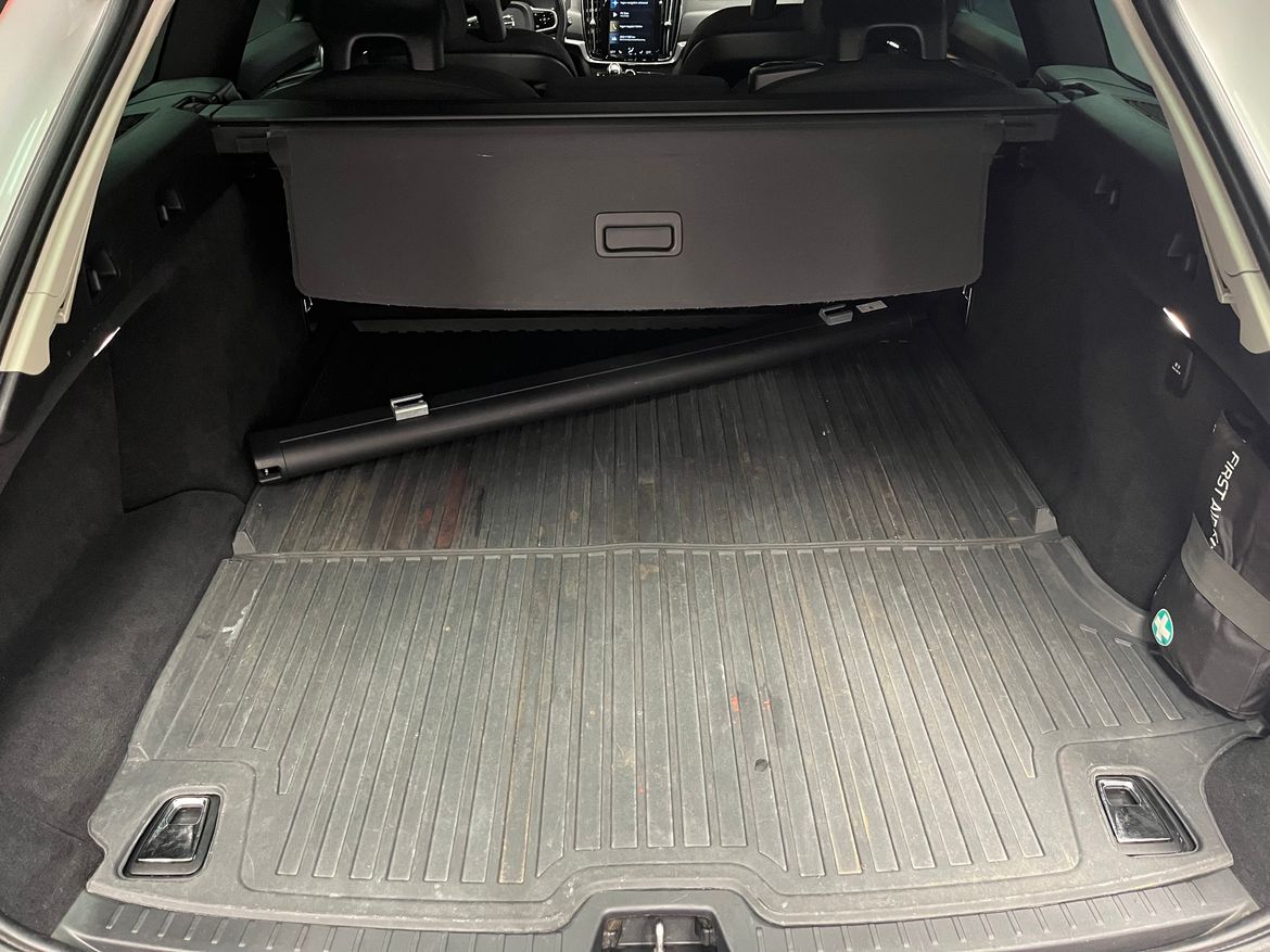 Volvo V90 Cross Country D4 AWD Business 2018, photo 6/10