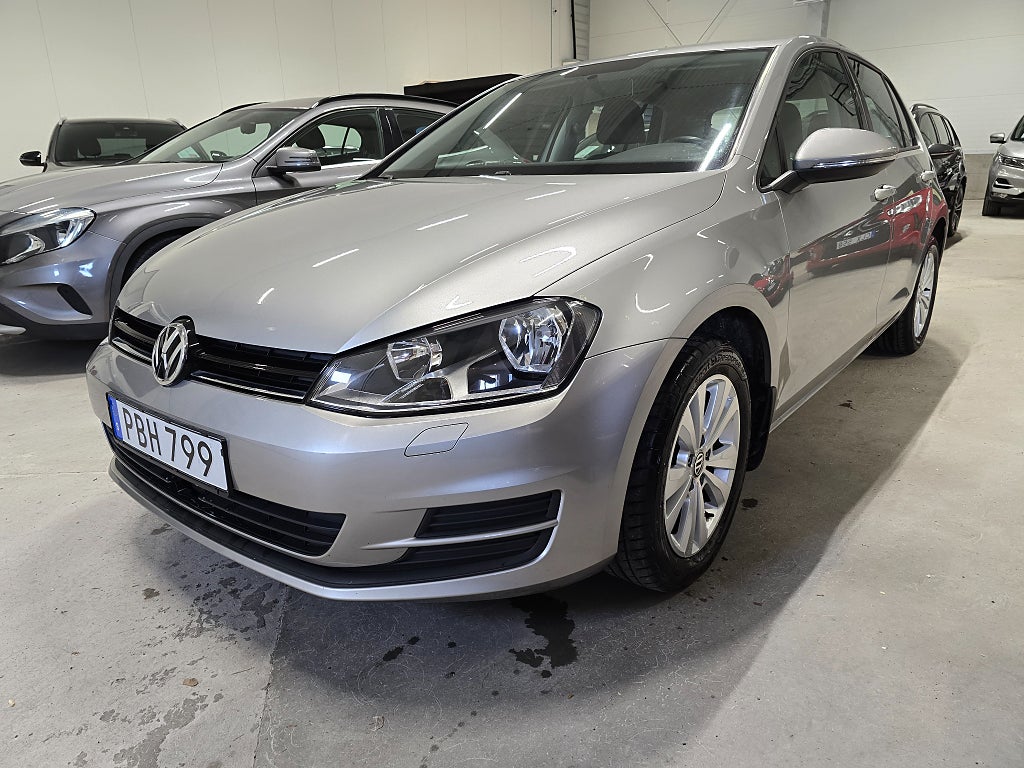 Volkswagen Golf 1.2 TSI BMT Base *Skatt 426:-/år *V-hjul *7500 mil