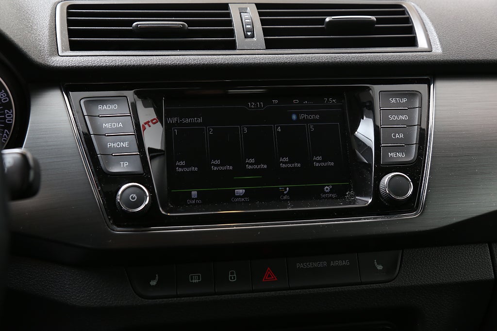 Skoda Fabia 1,2 TSI 90hk Style Kombi Motorvärmaren 2017