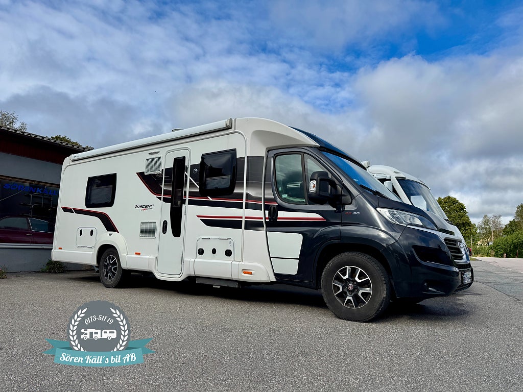 Swift Toscane T 774 EB ALDE. Långbädd. Solcell. Ugn