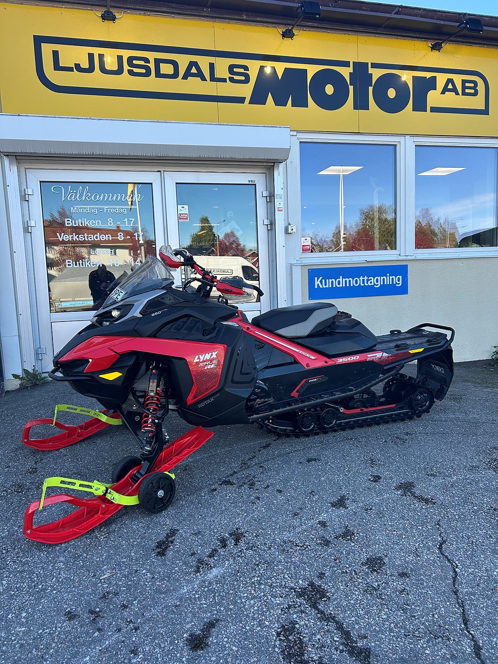Lynx Rave RE 850 E-TEC HUB DEMO
