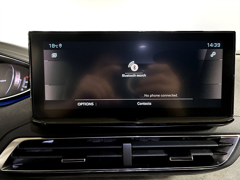 Bild på Peugeot 5008 GT 1.2 PT 130hk Aut 7-SITS B-KAMERA CARPLAY