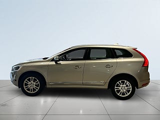 Volvo XC60 D4 AWD Summum Kamrem bytt Elstol förare minne drag – bild 4