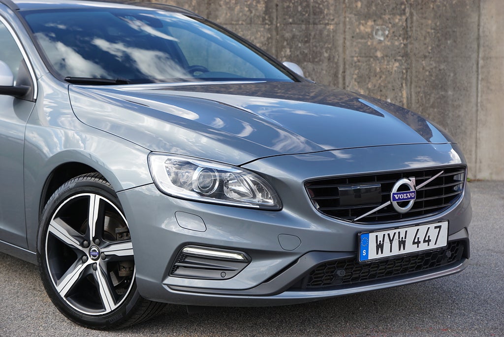 Volvo V60 T4 190hk R-Design|B-Kamera|Drag|Adaptiv-Fart|SE SPEC|