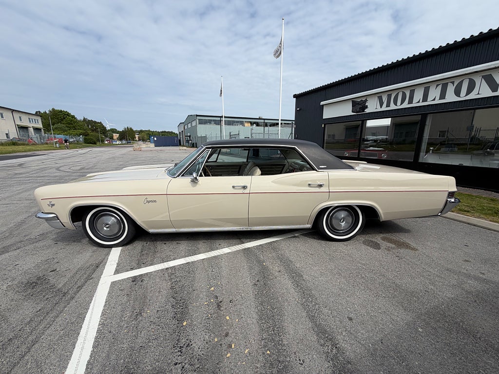 Chevrolet Caprice Custom Sedan 5.4 V8 Powerglide