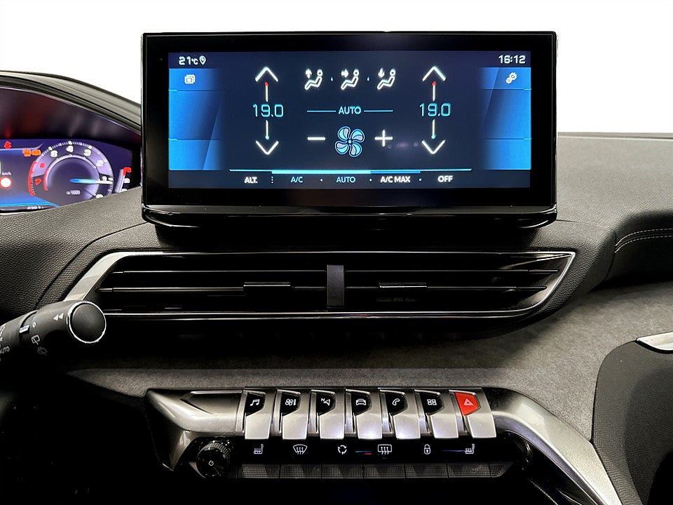 Bild på Peugeot 5008 GT 1.2 PT 130hk Aut 7-SITS B-KAMERA DRAG