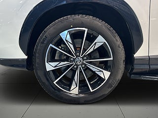 MG HS PHEV Luxury 360° GPS Pvärm Elbaklucka Skinn SoV MOMS – bild 14